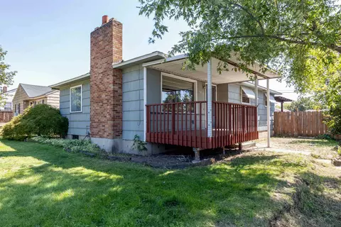 5020 N Cochran St, Spokane, WA 99205