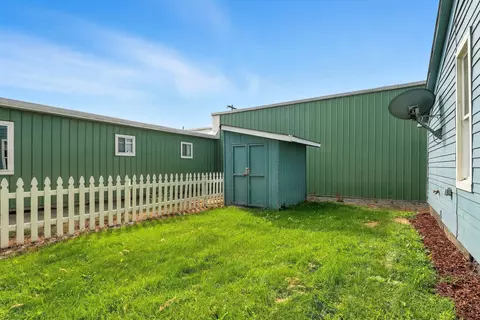 Exterior - 2022 E Mallon Ave, Spokane, WA 99202 photo 4 of 6