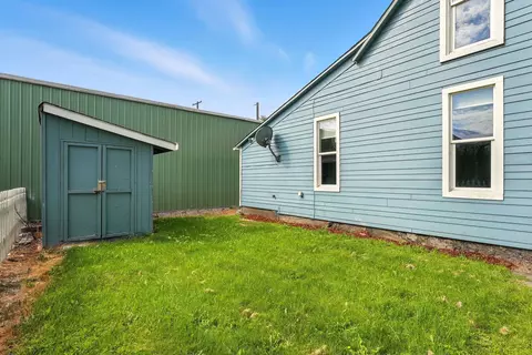 Exterior - 2022 E Mallon Ave, Spokane, WA 99202 photo 5 of 6