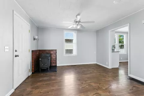 Living - 2934 E Joseph St, Spokane, WA 99207 photo 6 of 8