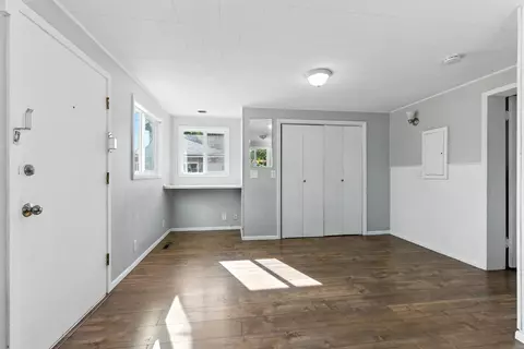 Living - 2934 E Joseph St, Spokane, WA 99207 photo 8 of 8