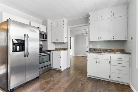 Kitchen - 2934 E Joseph St, Spokane, WA 99207 photo 2 of 3