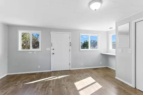 Living - 2934 E Joseph St, Spokane, WA 99207 photo 7 of 8