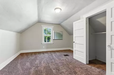 Bedroom - 2934 E Joseph St, Spokane, WA 99207 photo 5 of 6