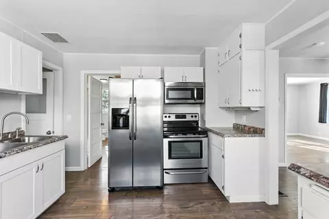 Kitchen - 2934 E Joseph St, Spokane, WA 99207 photo 1 of 3