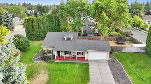 View/Area - 2202 E 50th Ave, Spokane, WA 99223 photo 3 of 10