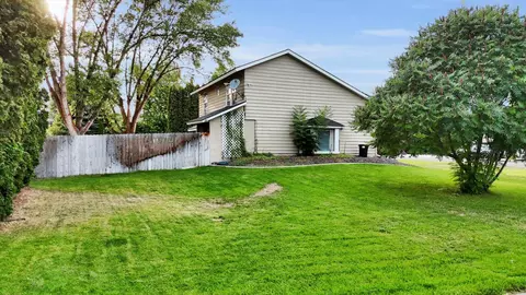 Exterior - 2202 E 50th Ave, Spokane, WA 99223 photo 5 of 9
