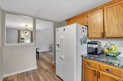 Entry Way - 2202 E 50th Ave, Spokane, WA 99223 photo 1 of 1