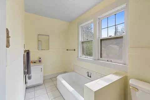 Bath - 1218 E 16th Ave, Spokane, WA 99203 photo 3 of 3