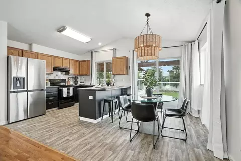 3939 E Upriver Dr, Spokane, WA 99217 photo 9