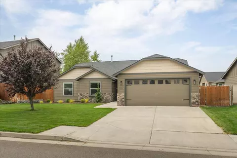 807 W Birchbend Dr, Spokane, WA 99224