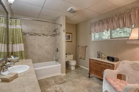 Bath - 16112 Leclerc Rd - N Rd, Cusick, WA 99119 photo 6 of 6