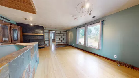 Living - 11722 E Valleyway Ave, Spokane Valley, WA 99206 photo 3 of 5