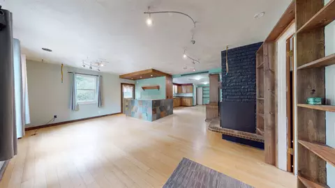 Living - 11722 E Valleyway Ave, Spokane Valley, WA 99206 photo 1 of 5