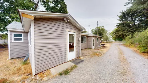 Exterior - 11722 E Valleyway Ave, Spokane Valley, WA 99206 photo 4 of 7