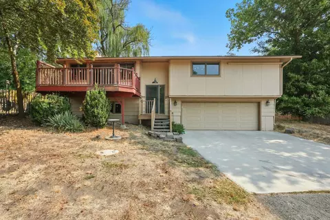 11011 S Sunnyslope Rd, Medical Lake, WA 99022