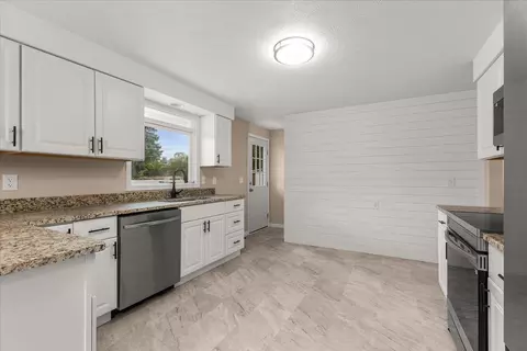 10718 E 18th Ave, Spokane Valley, WA 99206 photo 8