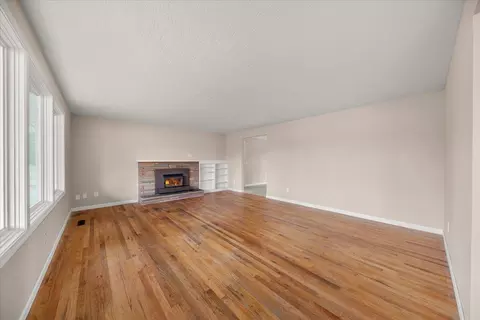 10718 E 18th Ave, Spokane Valley, WA 99206 photo 3