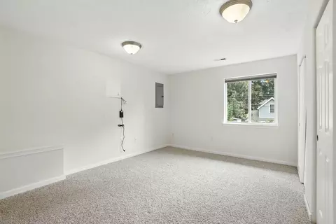 Bedroom - 1605 E 17th Ave, Spokane, WA 99203 photo 7 of 9