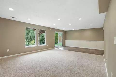Living - 1605 E 17th Ave, Spokane, WA 99203 photo 10 of 10