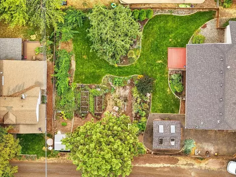 View/Area - 1605 E 17th Ave, Spokane, WA 99203 photo 3 of 5