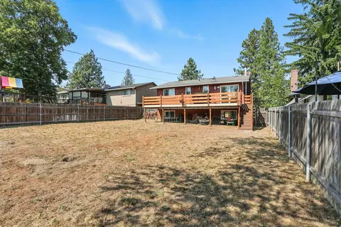 Exterior - 3222 E 35th Ave, Spokane, WA 99223 photo 6 of 7