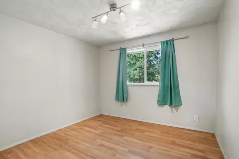 Bedroom - 3222 E 35th Ave, Spokane, WA 99223 photo 2 of 4
