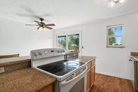 Kitchen - 3222 E 35th Ave, Spokane, WA 99223 photo 3 of 3