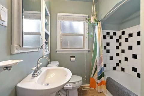 1825 E 9th Ave, Spokane, WA 99202 photo 13