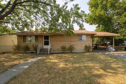 512 S Douglas Ave #PASCO, Pasco, WA 99301