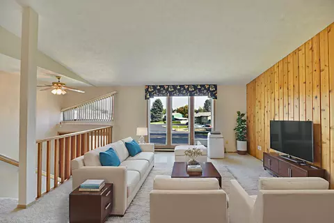 Living - 701 E Brady Ct, Spokane, WA 99208 photo 1 of 3