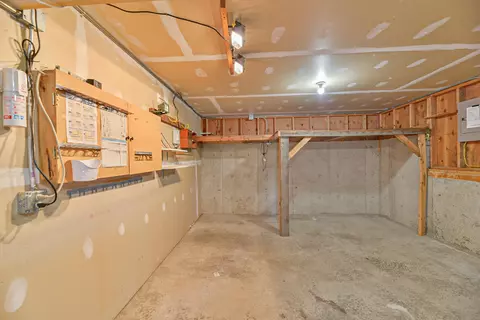 Exterior - 701 E Brady Ct, Spokane, WA 99208 photo 2 of 12
