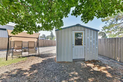 Exterior - 701 E Brady Ct, Spokane, WA 99208 photo 10 of 12