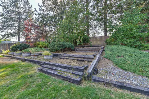Exterior - 701 E Brady Ct, Spokane, WA 99208 photo 5 of 12