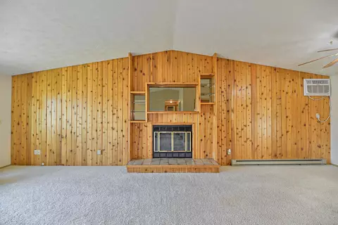 Living - 701 E Brady Ct, Spokane, WA 99208 photo 3 of 3