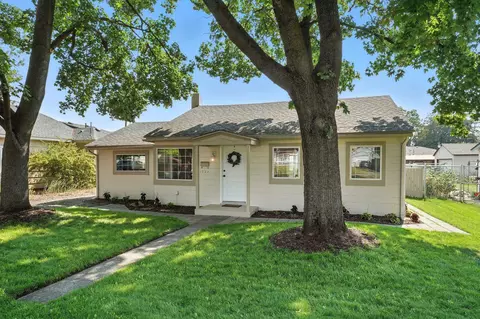 1024 E Walton Ave, Spokane, WA 99207 photo 2