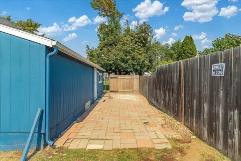 Exterior - 1648 E Crown Ave, Spokane, WA 99207 photo 2 of 14