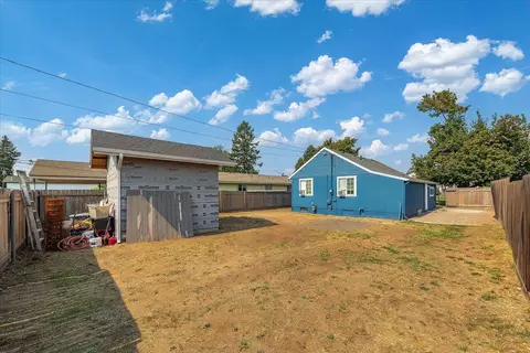 Exterior - 1648 E Crown Ave, Spokane, WA 99207 photo 12 of 14