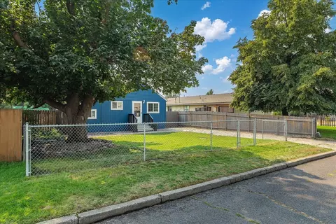 Exterior - 1648 E Crown Ave, Spokane, WA 99207 photo 6 of 14