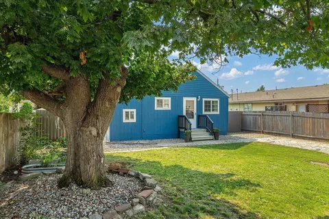 Exterior - 1648 E Crown Ave, Spokane, WA 99207 photo 7 of 14