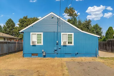 Exterior - 1648 E Crown Ave, Spokane, WA 99207 photo 13 of 14