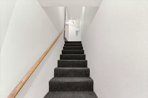 Entry Way - 1648 E Crown Ave, Spokane, WA 99207 photo 6 of 6
