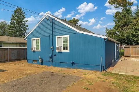 Exterior - 1648 E Crown Ave, Spokane, WA 99207 photo 10 of 14
