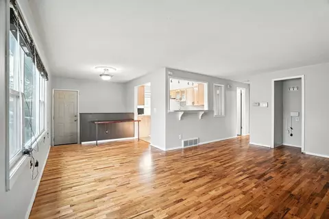 Living - 2112 E Gordon Ave, Spokane, WA 99207 photo 3 of 4