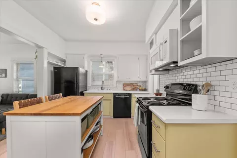 Kitchen - 3311 E 34th Ave, Spokane, WA 99223 photo 1 of 2