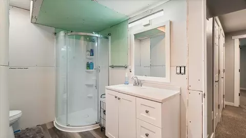 Bath - 4508 E Silver Pine Rd, Colbert, WA 99005 photo 3 of 4