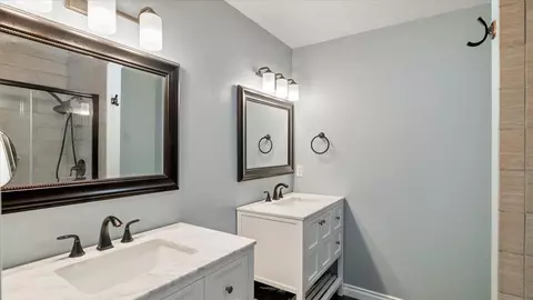Bath - 4508 E Silver Pine Rd, Colbert, WA 99005 photo 1 of 4