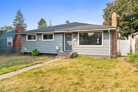 5327 N Oak St, Spokane, WA 99205