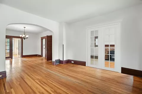 Living - 17 W 31st Ave, Spokane, WA 99203 photo 3 of 7