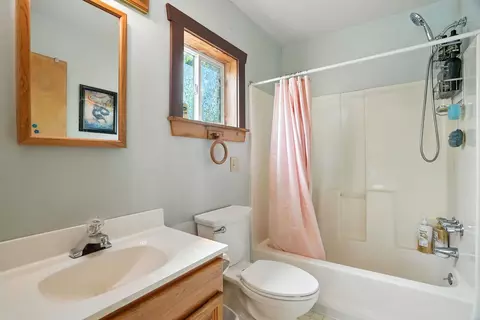 Bath - 17 W 31st Ave, Spokane, WA 99203 photo 6 of 6